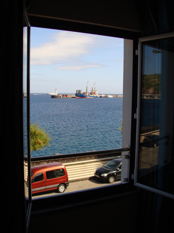 Apartamentos Kosmos Horta  Δωμάτιο φωτογραφία